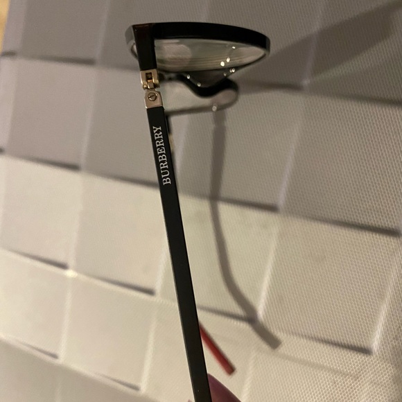 Authentic BURBERRY glasses - Picture 4 of 7
